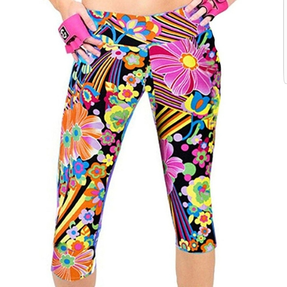 *Ancia* NWOT Yoga capri legging